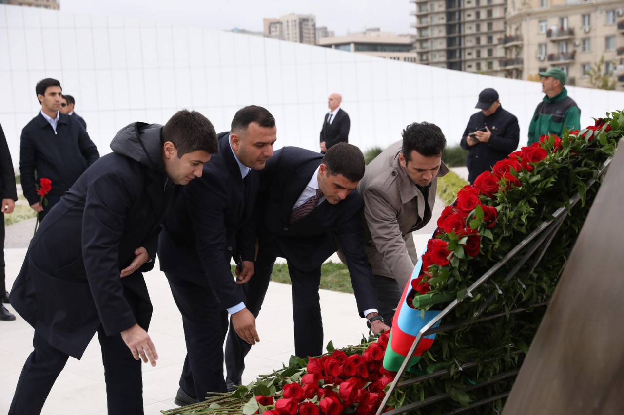 AQTA kollektivi Zəfər parkını ziyarət edib - FOTOLAR